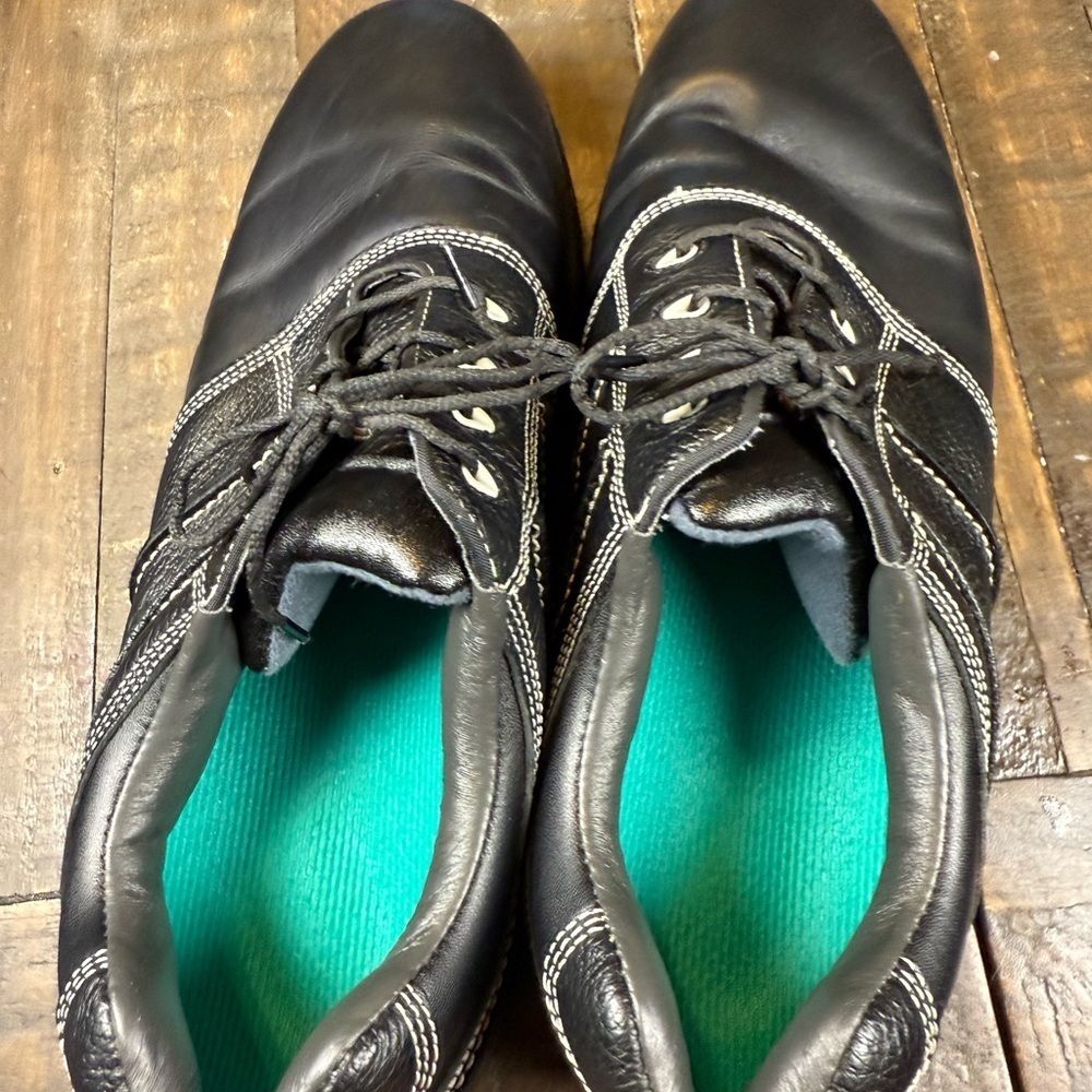 FootJoy Golf Shoes Women’s Black Leather Golf Shoes Size 10 SoftSpikes - Picture 12 of 13